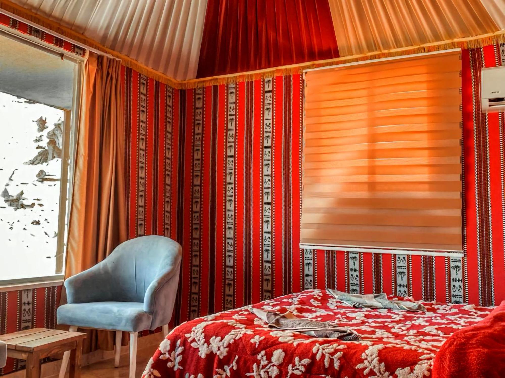Rum Royal Flower Luxury Camp 와디럼 외부 사진